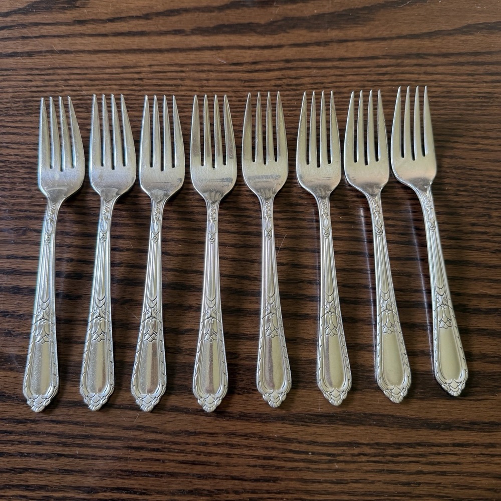 Vtg HOLMES & EDWARDS 1932 Masterpiece Silverplate Salad Forks Set Of 8